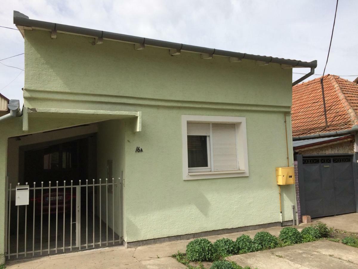 Apartman Melody Sombor Exterior foto